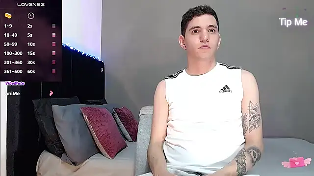 Matteo12  online show from January 10, 4:36 am