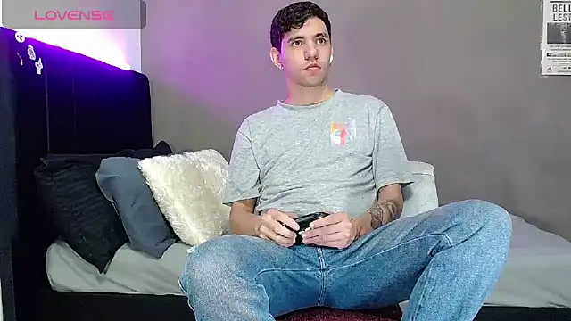 Matteo12  online show from March 26, 9:04 am