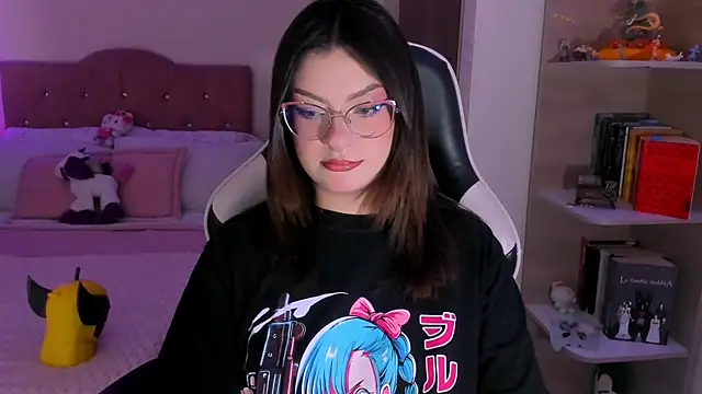 OphelianaRose33 online show from January 12, 8:14 pm