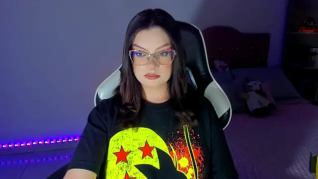 OphelianaRose33 online show from May 2, 6:35 pm