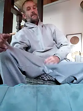 Hungwell1515 online show from March 17, 12:41 pm