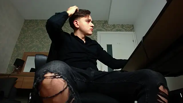 Snapshot of FelixStarkk chatting on October 16, 4:02 am FelixStarkk online show from October 16, 4:02 am
