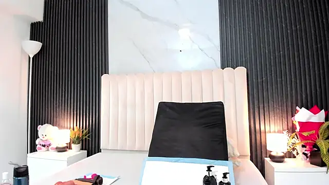 Samantha Claus online show from November 25, 3:50 am