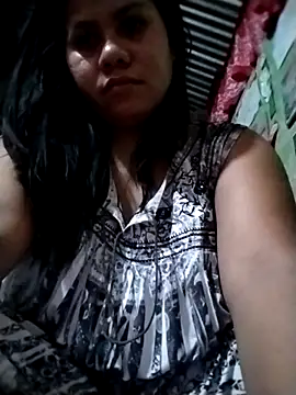 Snapshot of phoenix_1994 chatting on May 5, 8:50 pm phoenix 1994 online show from May 5, 8:50 pm