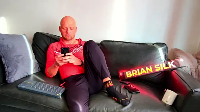 BRIANSILK77 online show from January 11, 12:21 pm