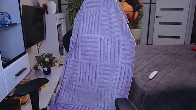 Snapshot of Anna_Blare chatting on February 7, 5:11 am Anna Blare online show from February 7, 5:11 am