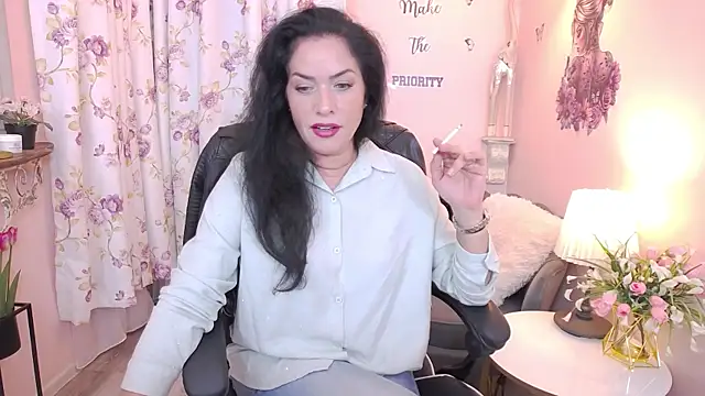 MyLovOne online show from November 8, 10:48 am