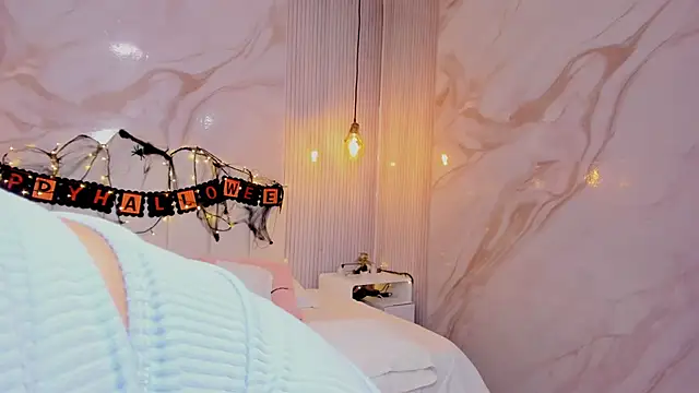 luna hot ass online show from October 30, 8:42 pm