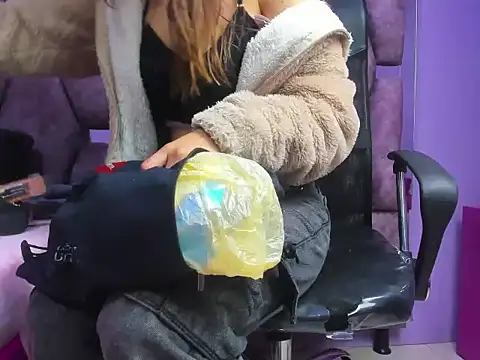 Emy Latin online show from September 26, 11:58 am