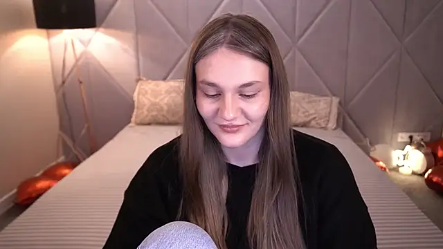 DiamondGoldie online show from March 22, 8:12 pm