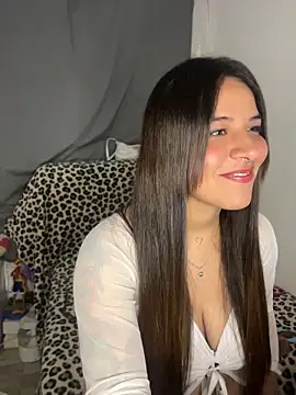 Snapshot of Linda_Bellucci chatting on May 29, 11:14 pm Linda Bellucci online show from May 29, 11:14 pm