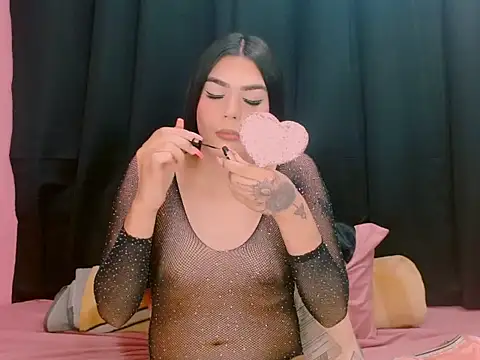 Snapshot of _crystal23_ chatting on January 11, 4:50 am crystal23 online show from January 11, 4:50 am