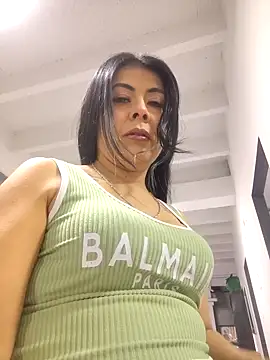 Aniajoness  online show from November 16, 2:50 am