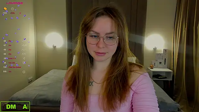 MikaBloom online show from November 30, 2:04 am