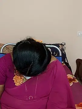 Snapshot of telugu_Geetha30 chatting on February 4, 12:11 pm telugu Geetha30 online show from February 4, 12:11 pm