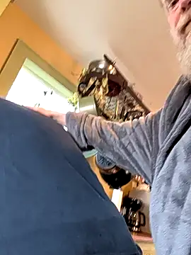 Snapshot of sizableunicorn7 chatting on November 30, 3:16 pm sizableunicorn7 online show from November 30, 3:16 pm