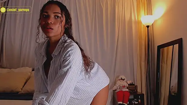 Estefy arroyo1 online show from December 5, 3:59 am