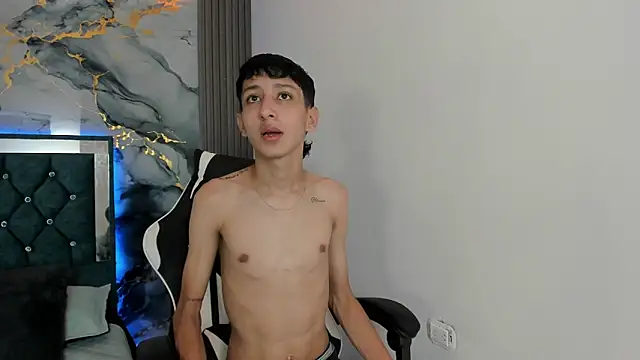 spicyslim  online show from January 14, 8:25 pm