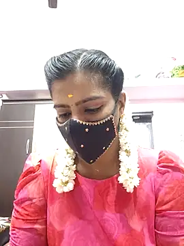 Snapshot of Tamil-Meenu12 chatting on April 24, 5:32 am Tamil-Meenu12 online show from April 24, 5:32 am