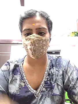 Snapshot of Tamil-Meenu12 chatting on April 29, 5:22 am Tamil-Meenu12 online show from April 29, 5:22 am