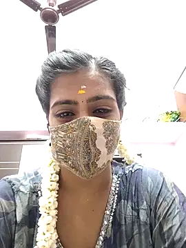 Snapshot of Tamil-Meenu12 chatting on May 4, 7:48 am Tamil-Meenu12 online show from May 4, 7:48 am