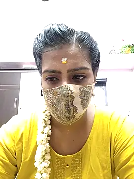 Snapshot of Tamil-Meenu12 chatting on May 6, 6:19 am Tamil-Meenu12 online show from May 6, 6:19 am