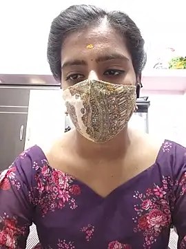 Snapshot of Tamil-Meenu12 chatting on May 29, 8:45 am Tamil-Meenu12 online show from May 29, 8:45 am