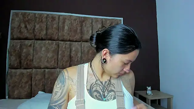 Kitty ravee online show from September 13, 11:37 pm