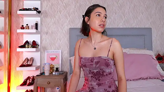 Sofy Bradd online show from December 22, 6:43 am