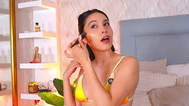 Sofy Bradd online show from June 3, 5:32 am