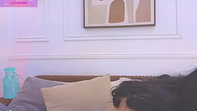 Daisy Price online show from April 17, 10:29 am