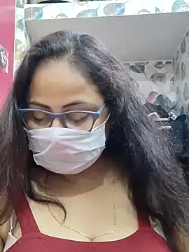 Snapshot of nisha_1110 chatting on April 28, 2:44 pm nisha 1110 online show from April 28, 2:44 pm