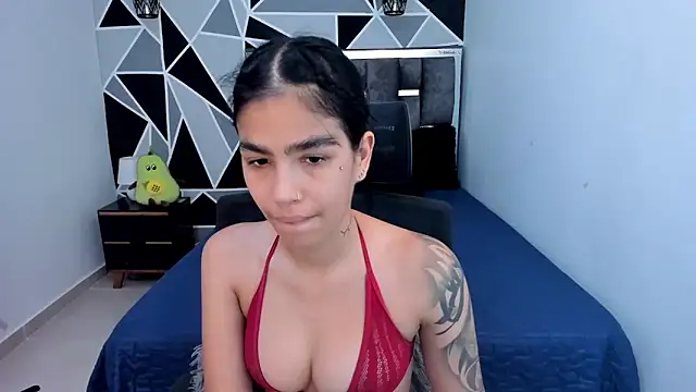 Snapshot of valeria-duarte chatting on April 23, 7:27 pm valeria-duarte online show from April 23, 7:27 pm