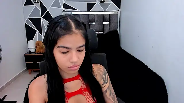 Snapshot of valeria-duarte chatting on May 9, 2:22 pm valeria-duarte online show from May 9, 2:22 pm