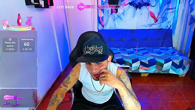 Snapshot of Brolyn_X chatting on October 31, 2:34 am Brolyn X online show from October 31, 2:34 am