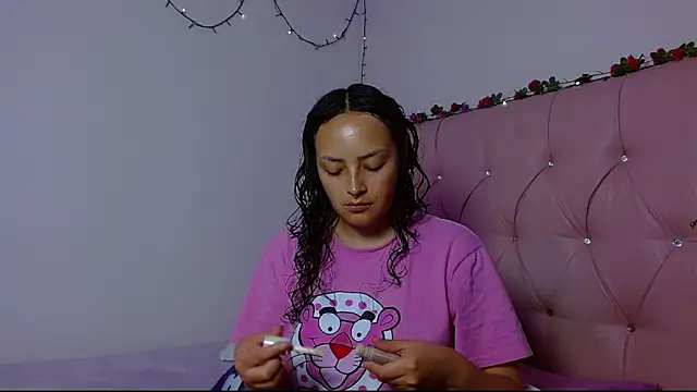 manumeow1 online show from December 4, 10:18 pm