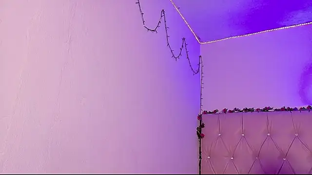 Snapshot of manumeow1 chatting on February 19, 10:28 pm manumeow1 online show from February 19, 10:28 pm