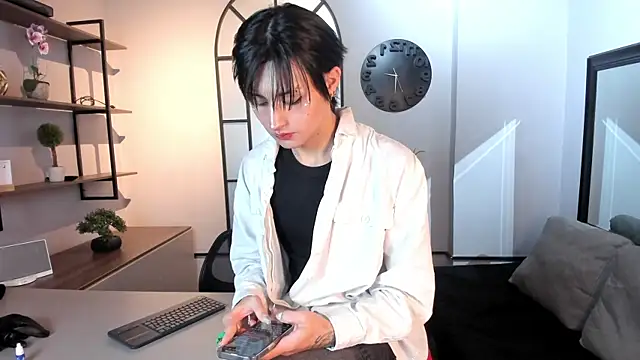 Snapshot of _ANGELL_DUSTT_ chatting on October 18, 12:24 am ANGELL DUSTT online show from October 18, 12:24 am