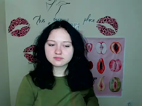 LadyAlice  online show from November 6, 7:20 am