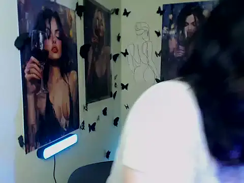 LadyAlice  online show from November 15, 7:05 am