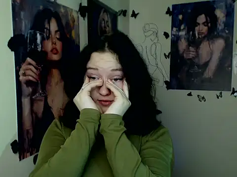 LadyAlice  online show from December 5, 7:28 am