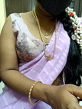 Snapshot of lolida69thamil chatting on August 5, 3:04 pm lolida69thamil online show from August 5, 3:04 pm
