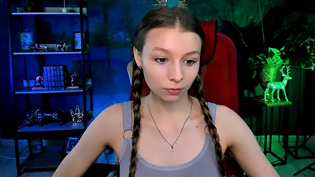 JulieDaniel online show from May 22, 4:19 am