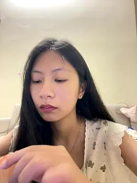 Lil-Gi online show from October 10, 3:11 pm