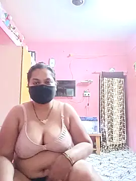 biggbobbsgirl online show from March 5, 2:18 am