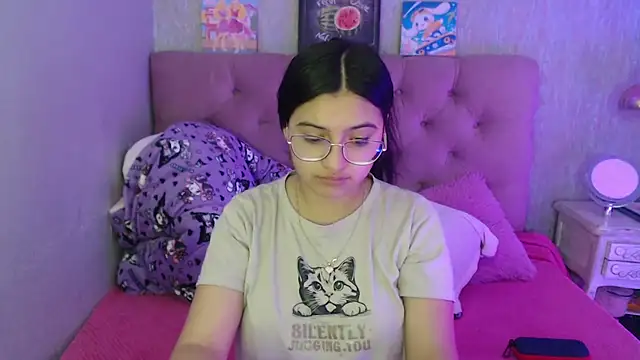 laurenelove online show from October 15, 3:06 am