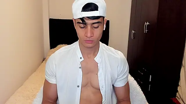 Snapshot of stylish_men chatting on September 19, 4:40 pm stylish men online show from September 19, 4:40 pm
