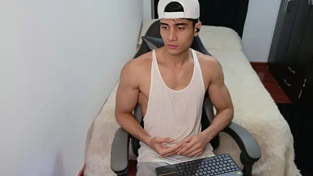 Snapshot of stylish_men chatting on October 20, 1:55 pm stylish men online show from October 20, 1:55 pm