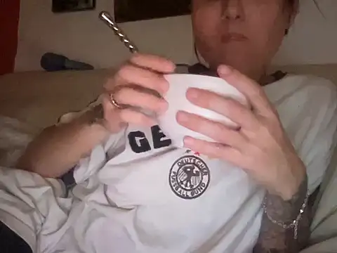 dddasani online show from November 17, 2:06 am