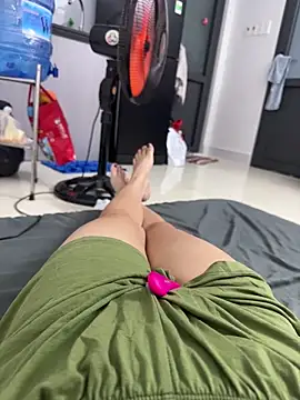 sharon-Hanna online show from January 6, 1:15 pm